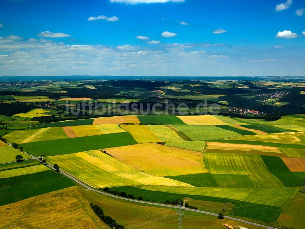Stühlingen OT Bettmaringen aus der Vogelperspektive: Landschaft von Feldern der Landwirtschaft bei Stühlingen OT Bettmaringen im Bundesland Baden-Württemberg
