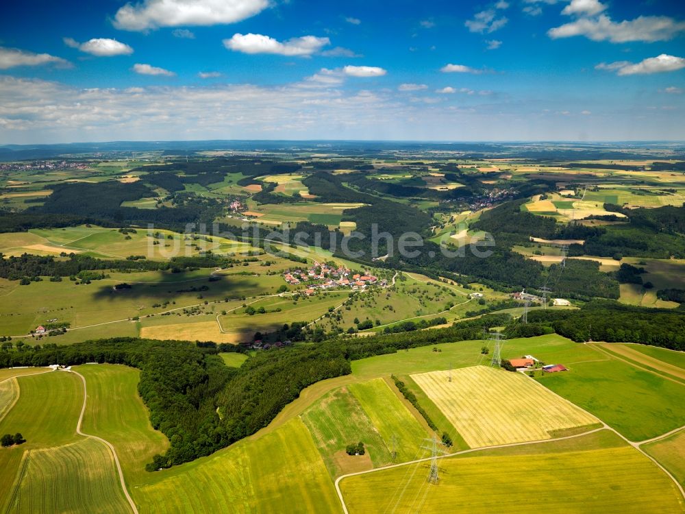 Stühlingen OT Bettmaringen von oben - Landschaft von Feldern der Landwirtschaft bei Stühlingen OT Bettmaringen im Bundesland Baden-Württemberg