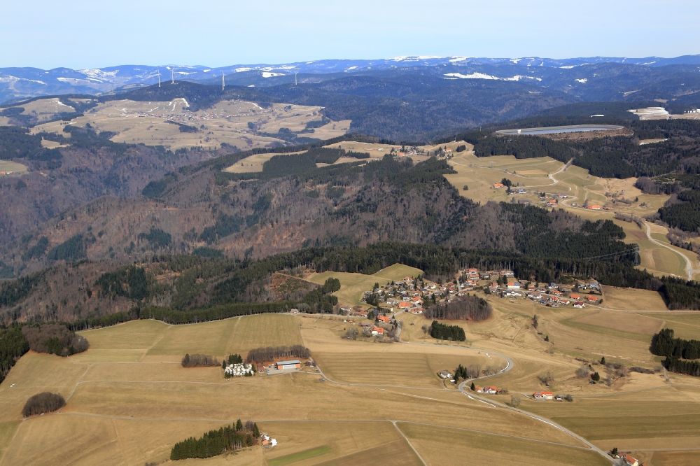 Luftaufnahme Rickenbach - Landschaft im Hotzenwald mit den Segelfluggelände Hütten in Rickenbach im Bundesland Baden-Württemberg