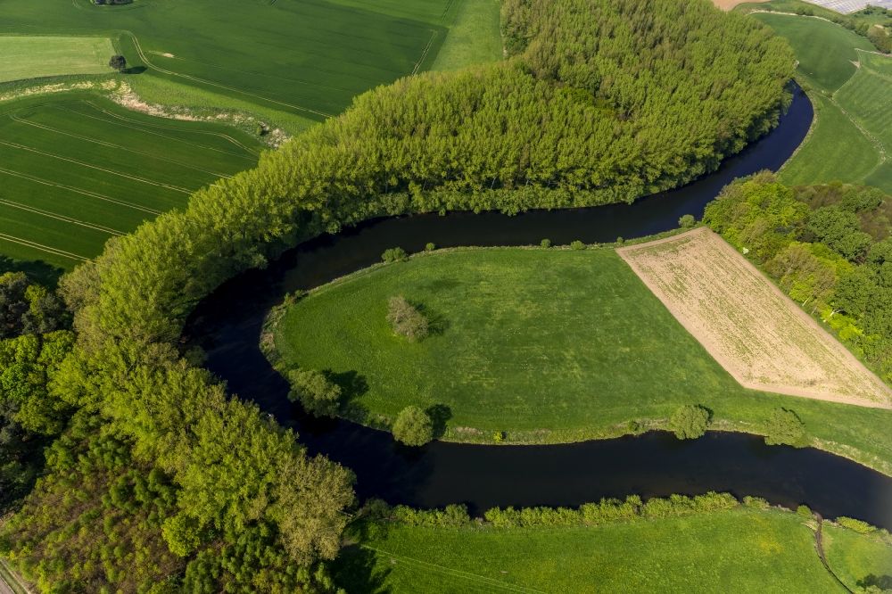 Luftaufnahme Olfen - Landschaft der Wiesen und Felder an den Lippemäander, Lippeschleife der Lippeauen an der Lippe bei Olfen im Bundesland Nordrhein-Westfalen NRW
