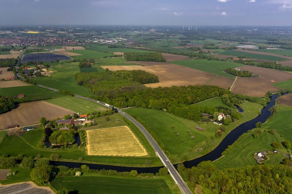 Luftbild Olfen - Landschaft der Wiesen und Felder an den Lippemäander, Lippeschleife der Lippeauen an der Lippe bei Olfen im Bundesland Nordrhein-Westfalen NRW
