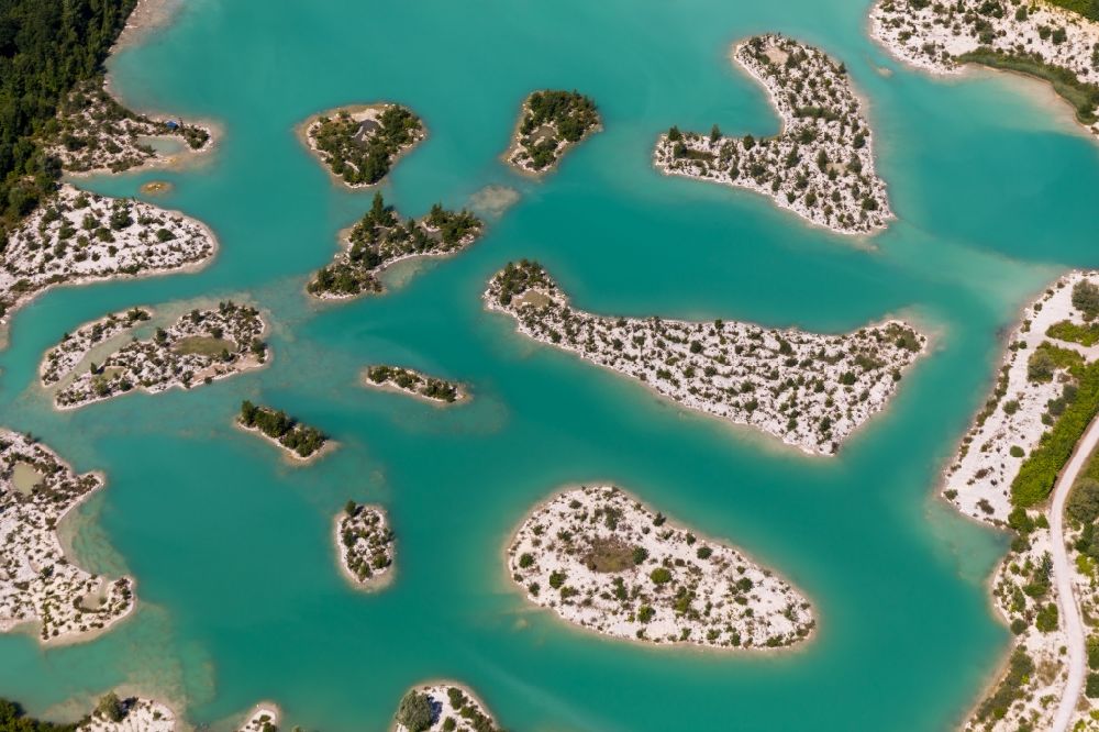 Luftbild Beckum - Landschaftsschutzgebiet Dyckerhoffsee - Blaue Lagune in Beckum im Bundesland Nordrhein-Westfalen, Deutschland