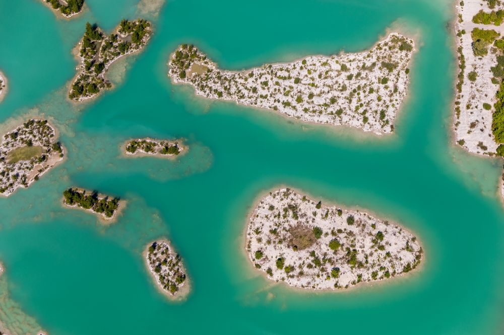 Luftaufnahme Beckum - Landschaftsschutzgebiet Dyckerhoffsee - Blaue Lagune in Beckum im Bundesland Nordrhein-Westfalen, Deutschland