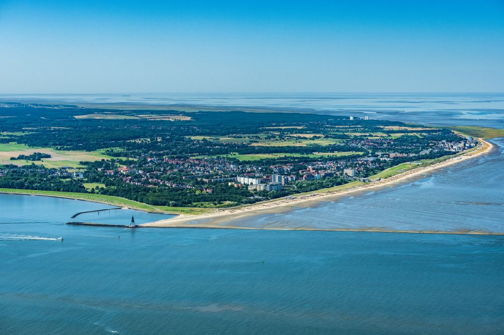 Cuxhaven aus der Vogelperspektive: Landspitze an der Elbmündung im Kurviertel Döse in Cuxhaven im Bundesland Niedersachsen
