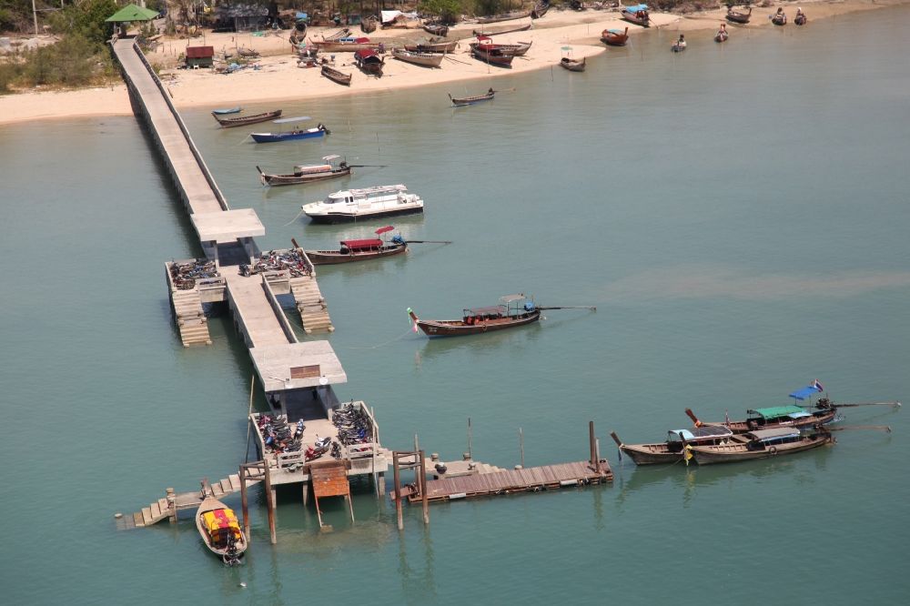 Luftbild Koh Keaw - Landungssteg der Insel Ko Maphrao östlich von Koh Keaw auf der Insel Phuket in Thailand