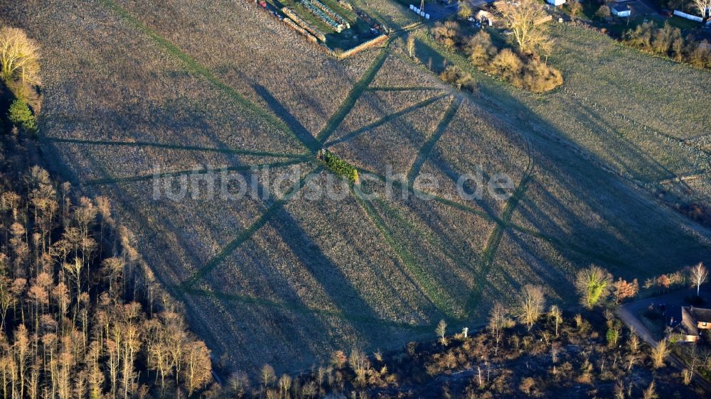 Luftbild Bruchhausen - Landwirtschaftlich genutzte Fläche mit Bejagungsschneisen im Bundesland Rheinland-Pfalz, Deutschland