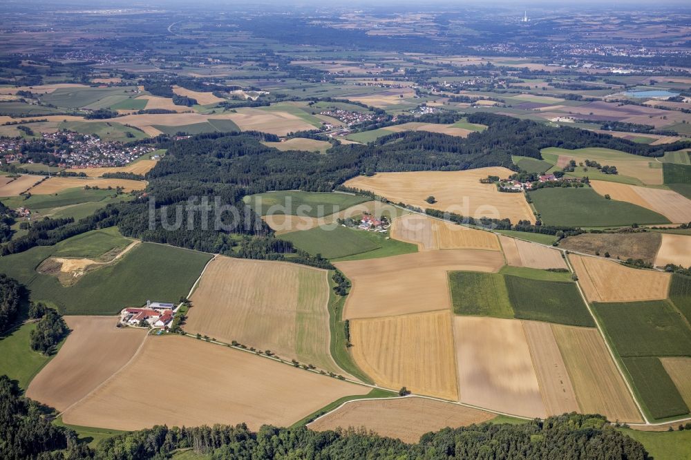 Viecht von oben - Landwirtschaftliche Felder vei Viecht im Bundesland Bayern, Deutschland