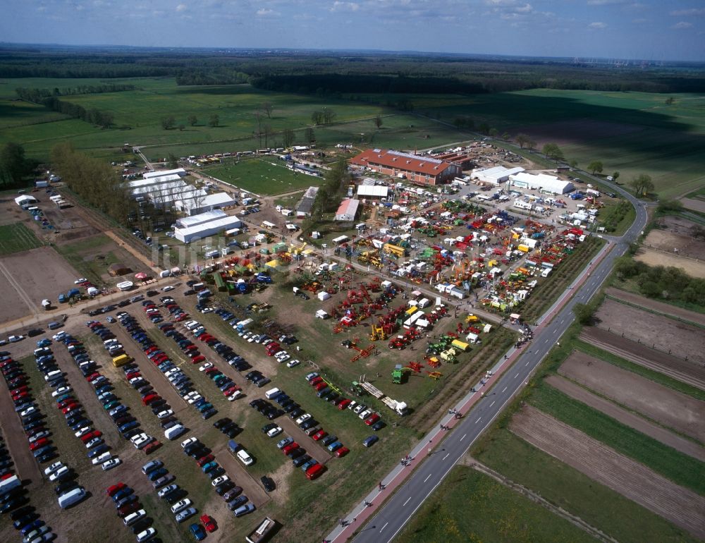 Luftaufnahme Schönwalde-Glien - Landwirtschaftsgeräteausstellung BRALA in Schönwalde-Glien im Bundesland Brandenburg