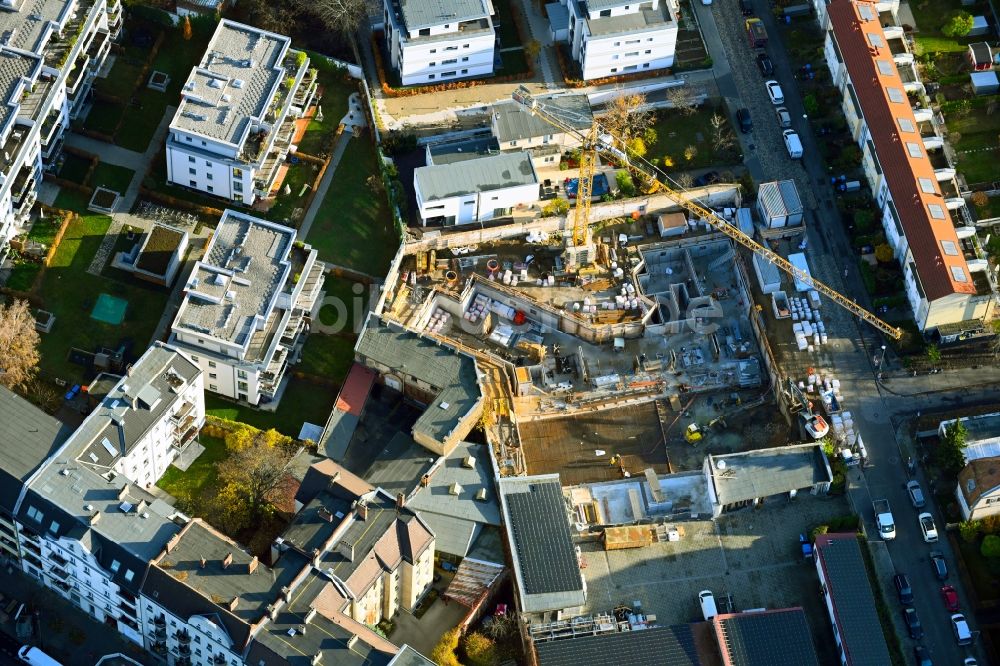 Luftbild Berlin - Lückenbebauung entlang der Mehrfamilienhaus- Wohnhaus- Siedlung am Berkenbrücker Steig im Ortsteil Hohenschönhausen in Berlin, Deutschland