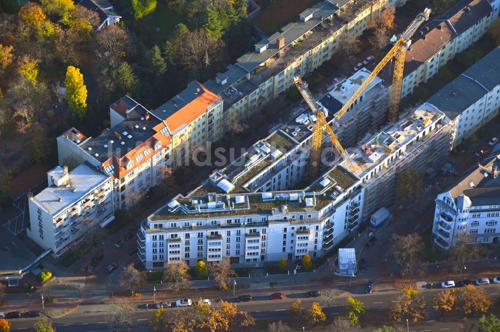 Luftaufnahme Berlin - Lückenbebauung Maison Roseneck im Ortsteil Schmargendorf in Berlin, Deutschland