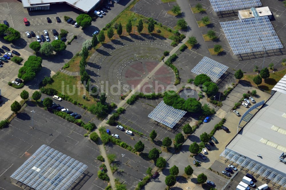 Hoppegarten von oben - Leerstehende Außenflächen im Carena Autopark Hoppegarten im Bundesland Brandenburg