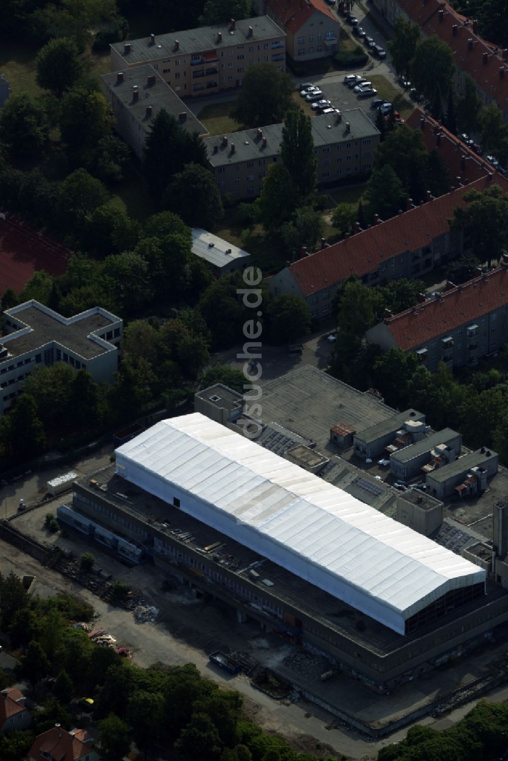 Berlin von oben - Leerstehendes Fabriksgebäude im Ortsteil Lankwitz im Bezirk Steglitz-Zehlendorf in Berlin