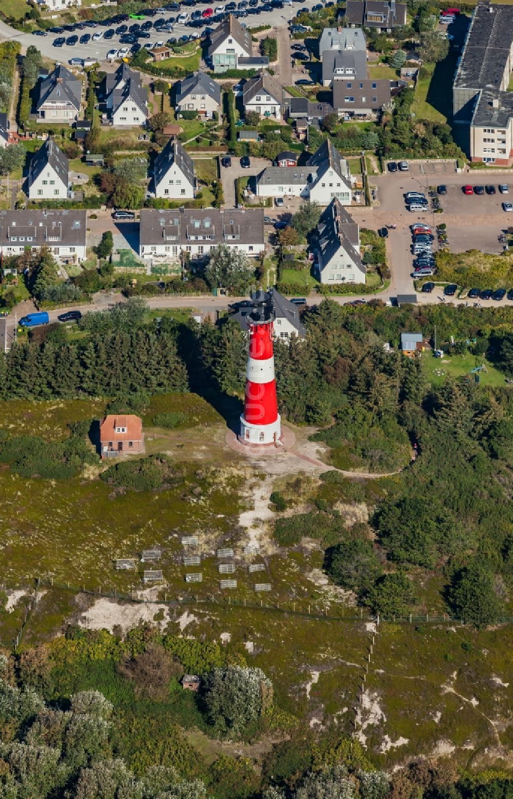 Hörnum (Sylt) aus der Vogelperspektive: Leuchtturm als historisches Seefahrtszeichen in Hörnum (Sylt) im Bundesland Schleswig-Holstein, Deutschland