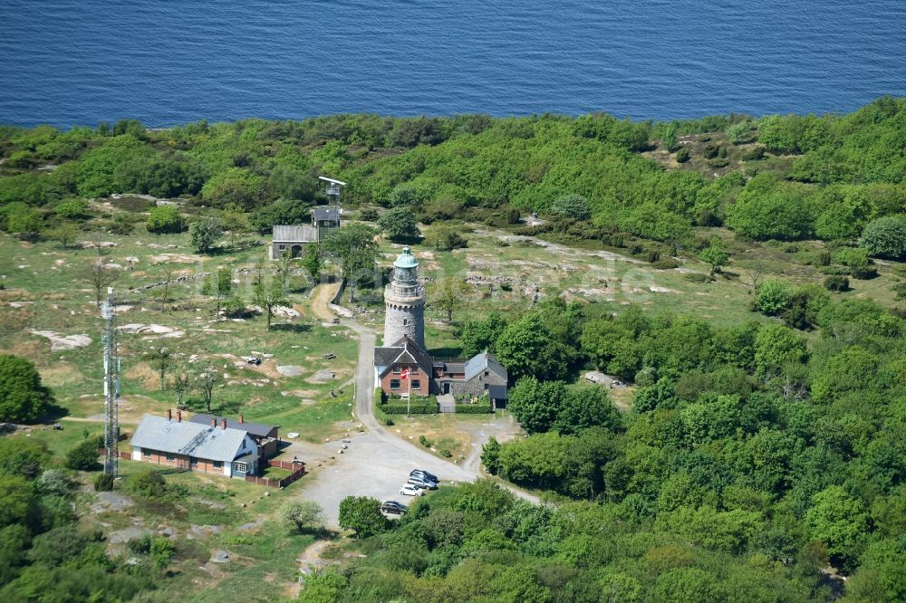 Luftbild Allinge - Leuchtturm als historisches Seefahrtszeichen im Küstenbereich der Ostsee auf der Insel Bornholm in Allinge in Region Hovedstaden, Dänemark