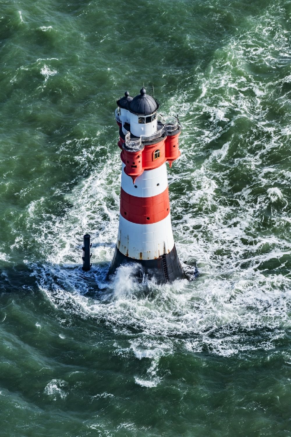 Wangerooge Aus Der Vogelperspektive Leuchtturm Roter Sand Als Historisches Seefahrtszeichen Im Kustenbereich Der Weser Mundung Zur