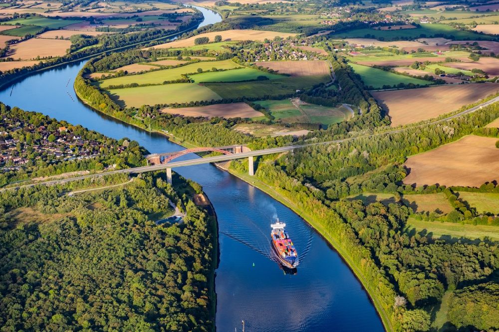 Kiel aus der Vogelperspektive: Levensauer Hochbrücke im Norden von Kiel im Bundesland Schleswig-Holstein