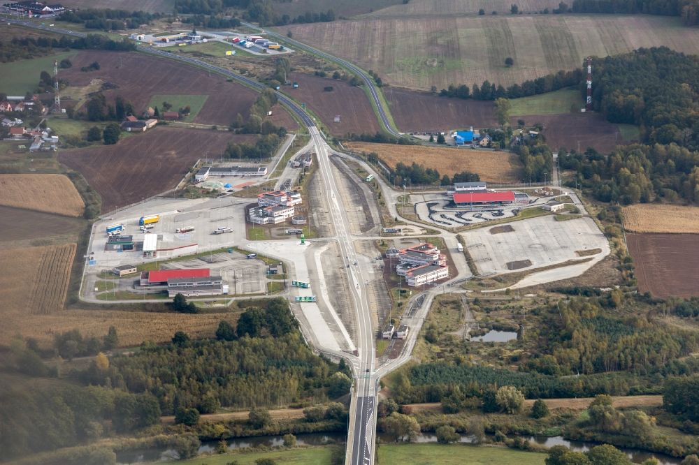 Luftaufnahme Sekowice - LKW- Abstellflächen und Freiflächen- Lager und Autohof in Sekowice in Lubusz Voivodeship, Polen