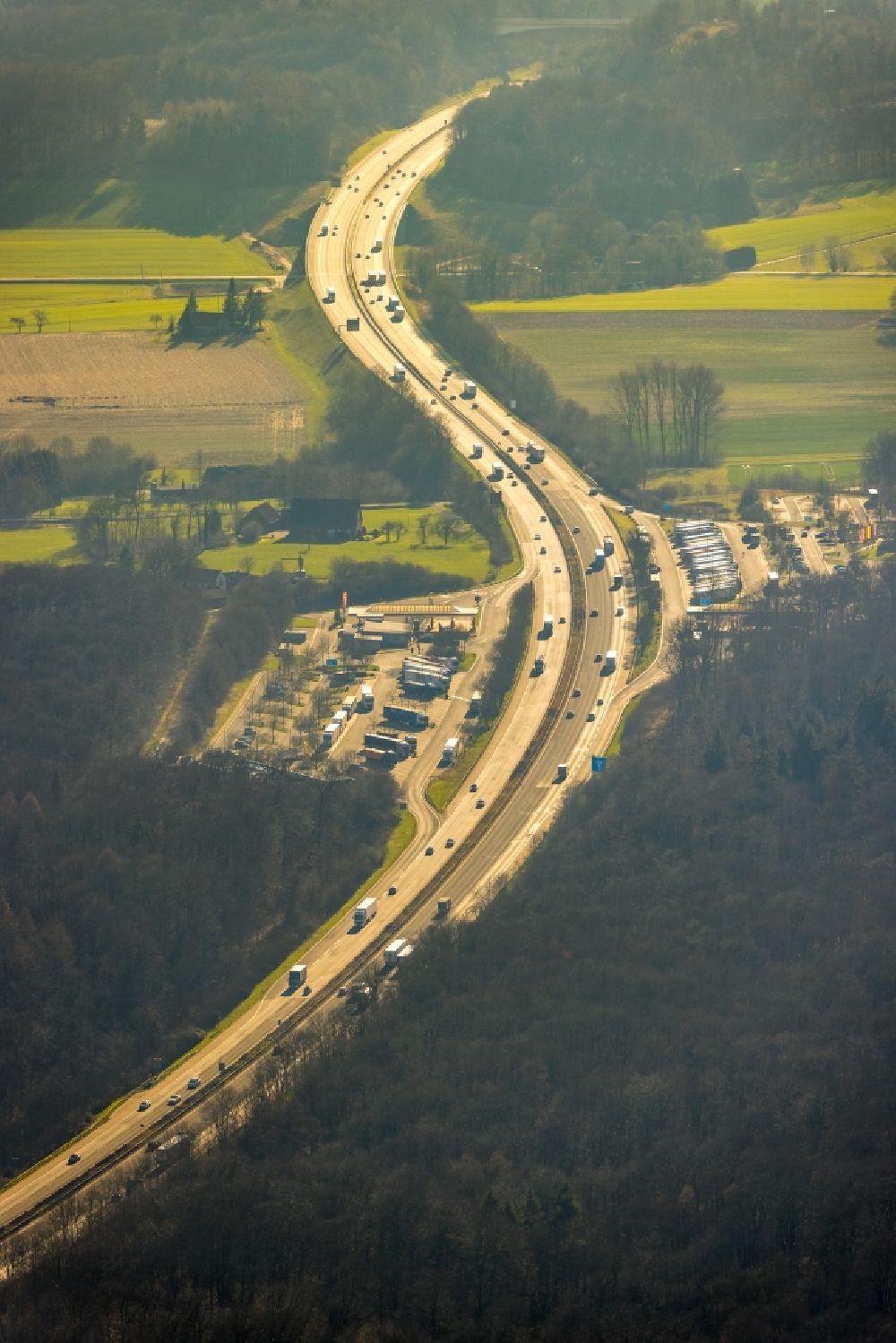 Luftbild Tecklenburg - LKW- Abstellflächen an der Tank- und Rastanlage der BAB A1 - Rastplatz Tecklenburger Land in Tecklenburg im Bundesland Nordrhein-Westfalen, Deutschland