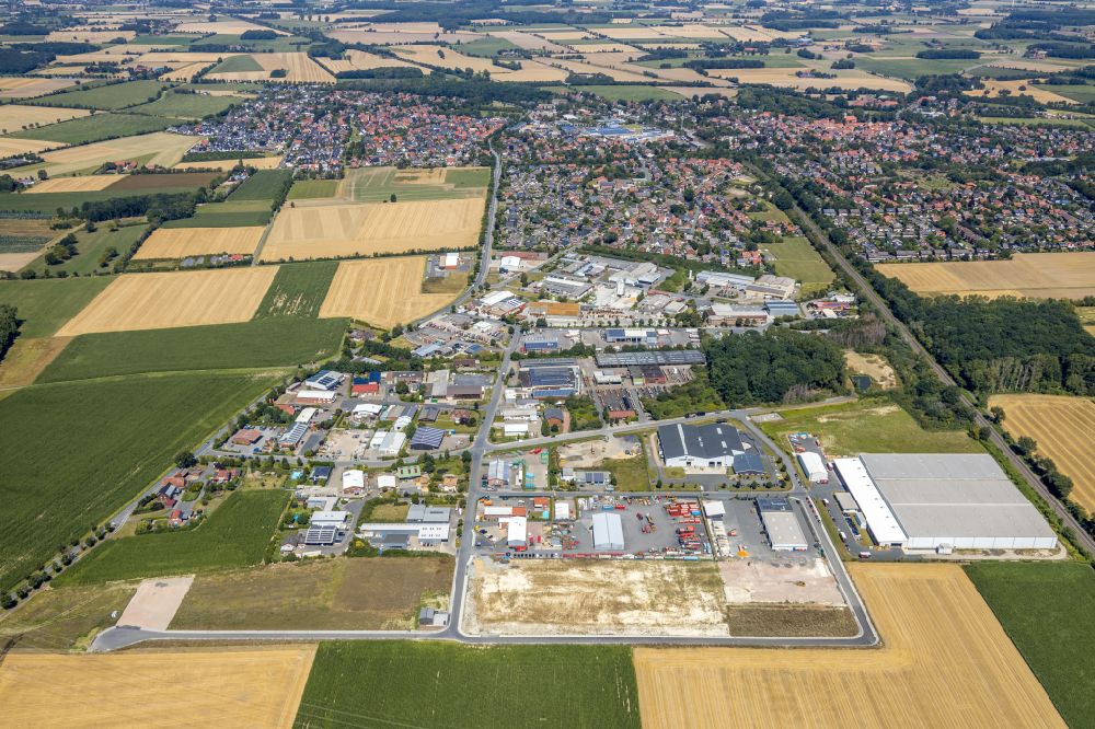 Luftaufnahme Drensteinfurt - Ländliches Industrie- und Gewerbegebiet in Drensteinfurt im Bundesland Nordrhein-Westfalen, Deutschland