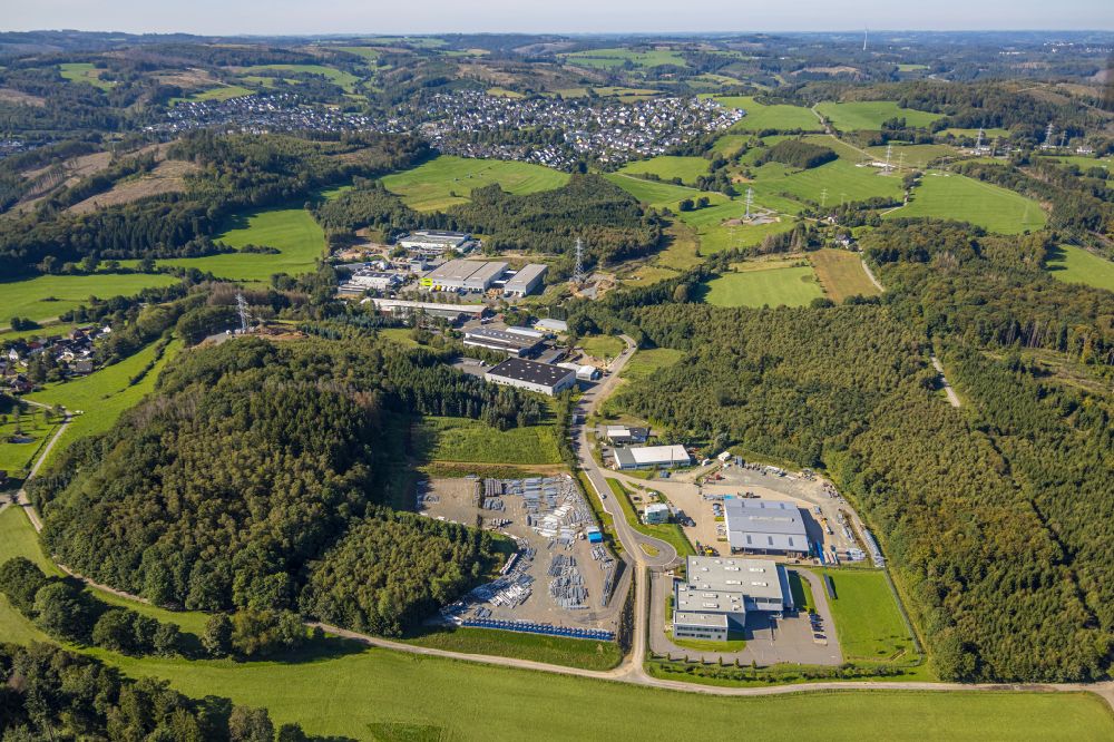 Luftaufnahme Herscheid - Ländliches Industrie- und Gewerbegebiet in Herscheid im Bundesland Nordrhein-Westfalen, Deutschland