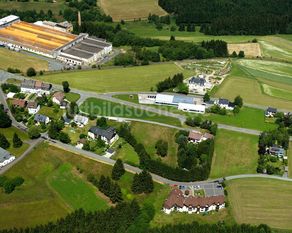 Kleindöbra aus der Vogelperspektive: Ländliches Industrie- und Gewerbegebiet in Kleindöbra im Bundesland Bayern, Deutschland