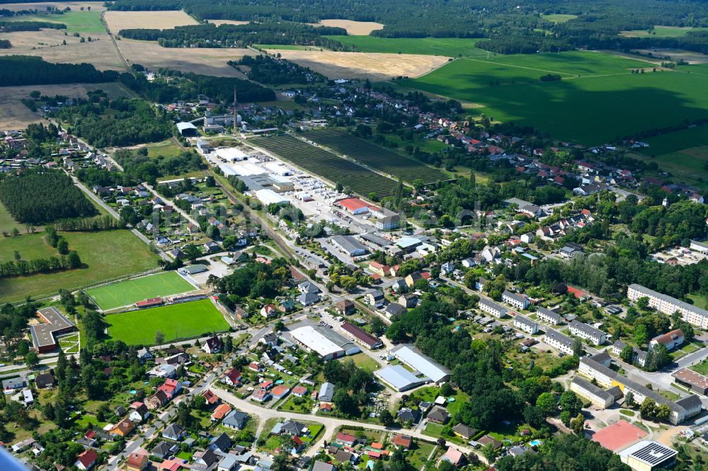 Klosterfelde von oben - Ländliches Industrie- und Gewerbegebiet in Klosterfelde im Bundesland Brandenburg, Deutschland