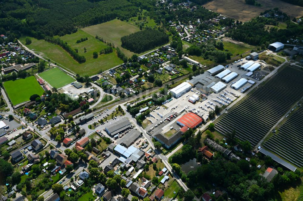 Luftbild Klosterfelde - Ländliches Industrie- und Gewerbegebiet in Klosterfelde im Bundesland Brandenburg, Deutschland