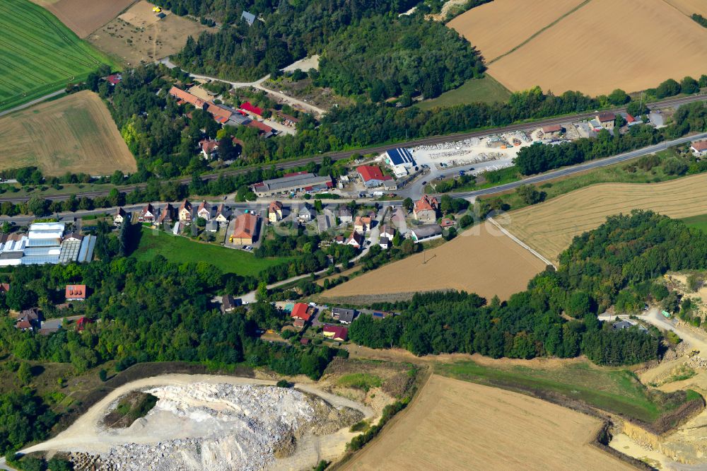 Moos aus der Vogelperspektive: Ländliches Industrie- und Gewerbegebiet in Moos im Bundesland Bayern, Deutschland