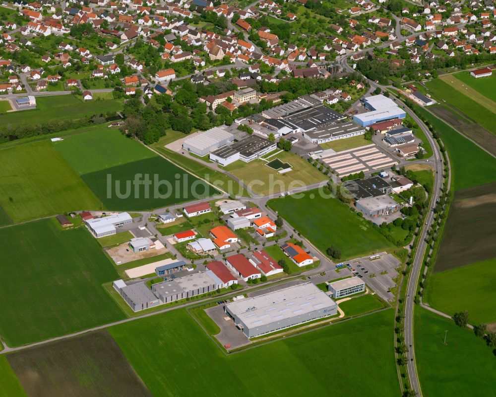 Luftbild Untersulmetingen - Ländliches Industrie- und Gewerbegebiet in Untersulmetingen im Bundesland Baden-Württemberg, Deutschland