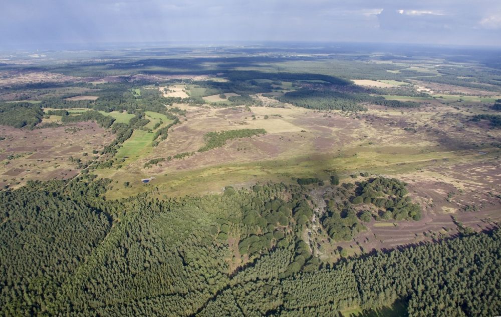 Schneverdingen von oben - Lüneburger Heide bei Schneverdingen im Nordosten Niedersachsens