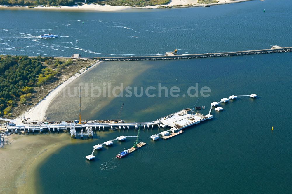 Luftbild Swinemünde - LNG Flüssiggas Terminal an der Ostseeküste in Swinemünde in Woiwodschaft Westpommern, Polen