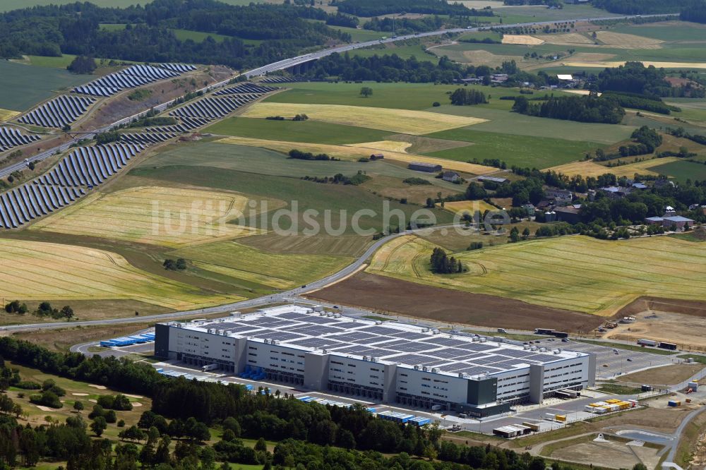 Hof aus der Vogelperspektive: Logistikzentrums Amazon Warenlager in Hof im Bundesland Bayern, Deutschland