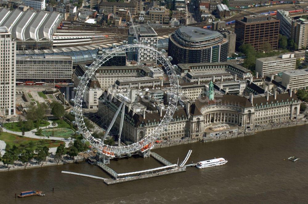 London von oben - London EDF Energy London Eye, auch Millennium Wheel genannt - ein Wahrzeichen von London
