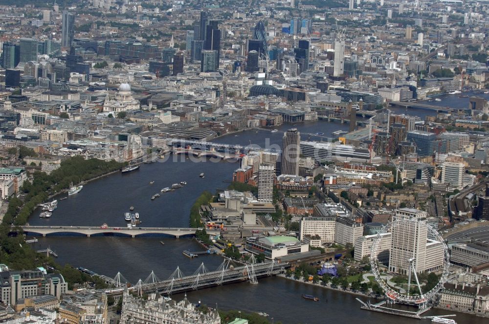 London aus der Vogelperspektive: London EDF Energy London Eye, auch Millennium Wheel genannt - ein Wahrzeichen von London