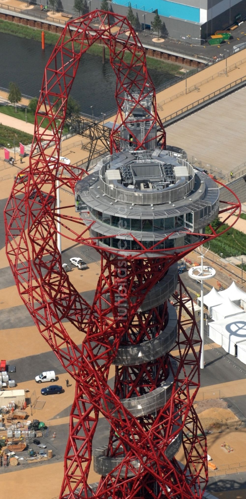 London von oben - London Olympia 2012 - Aussichtsturm ArcelorMittal Orbit