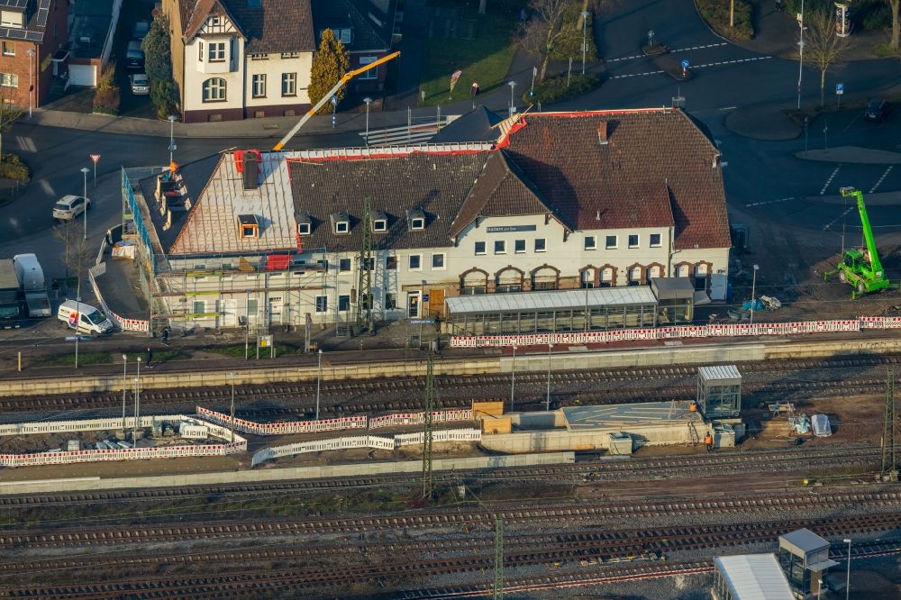 Luftaufnahme Haltern am See - Luftbild von Bauarbeiten zur Sanierung am Gleisverlauf und Bahnhofsgebäude in Haltern am See im Bundesland Nordrhein-Westfalen, Deutschland
