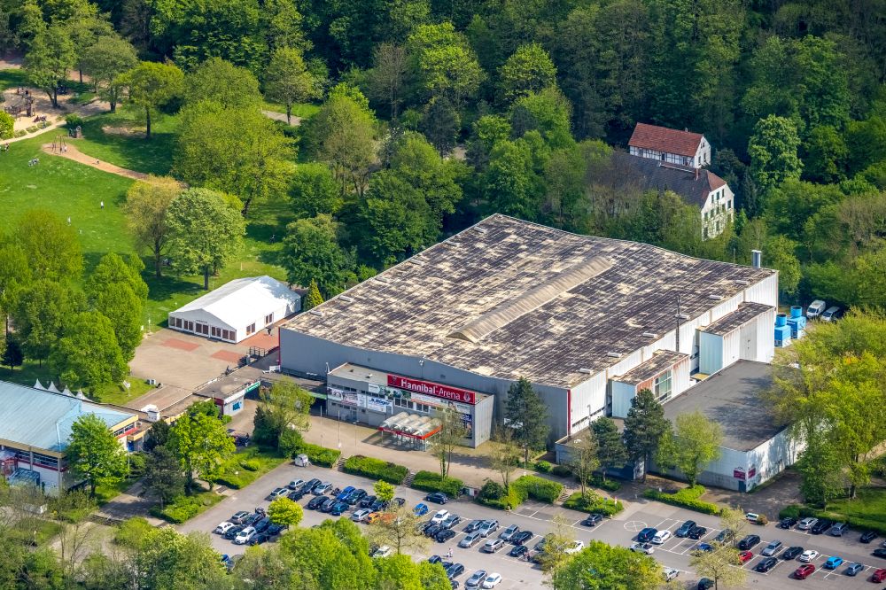 Luftbild Herne - Luftbild der Gysenberg Eissporthalle im Gysenbergpark des Herner Eissport-Verein in Herne im Bundesland Nordrhein-Westfalen, Deutschland