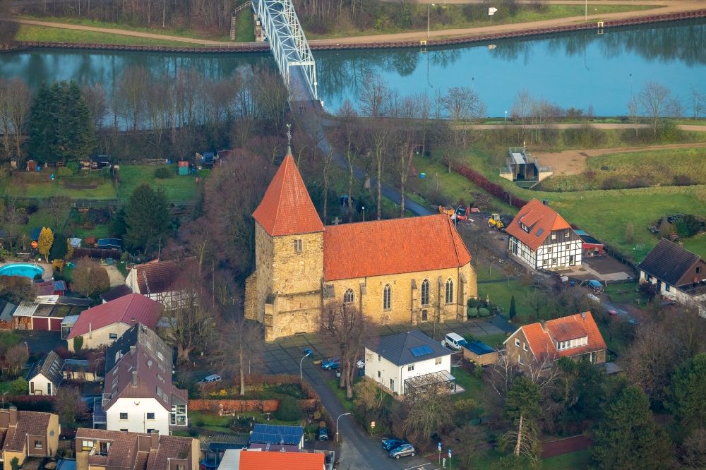 Haltern am See aus der Vogelperspektive: Luftbild Kirche St. Maria Magdalena am Stiftsplatz in der Ortsmitte von Flaesheim in Haltern am See im Bundesland Nordrhein-Westfalen, Deutschland