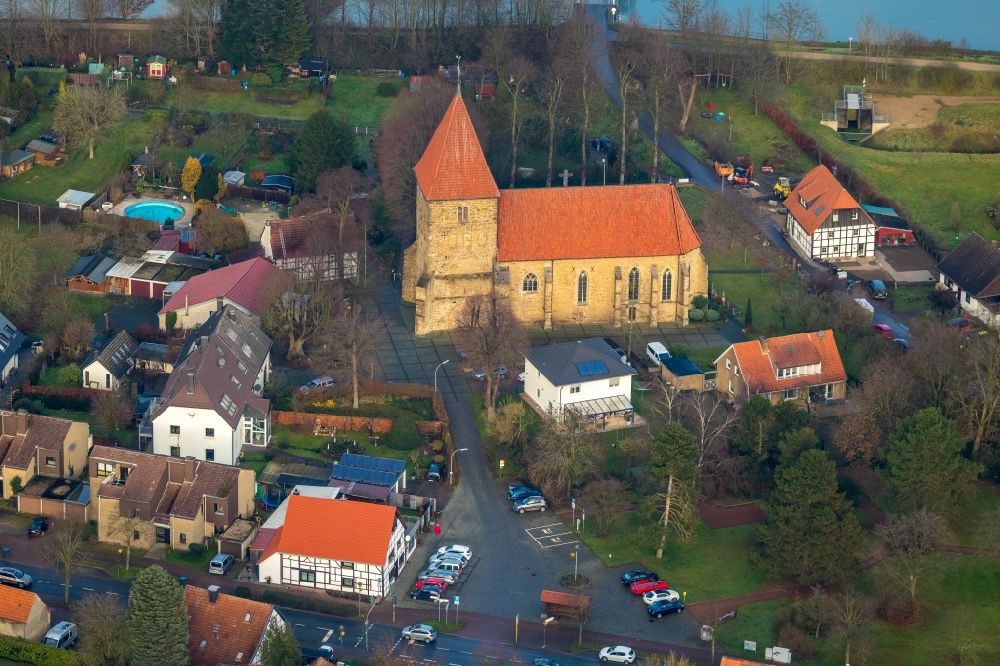 Luftbild Haltern am See - Luftbild Kirche St. Maria Magdalena am Stiftsplatz in der Ortsmitte von Flaesheim in Haltern am See im Bundesland Nordrhein-Westfalen, Deutschland