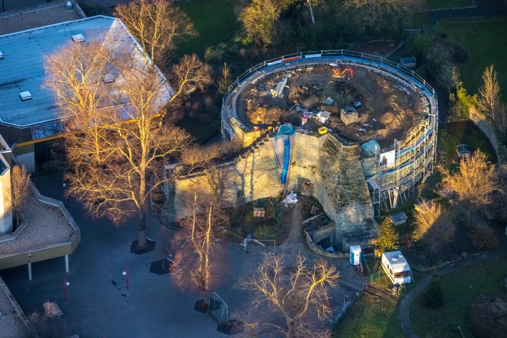 Luftbild Werl - Luftbild der Sanierungsarbeiten an der Ruine des ehemaligen kurfürstlichen Stadtschlosses in Werl im Bundesland Nordrhein-Westfalen, Deutschland