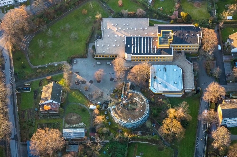 Werl von oben - Luftbild der Sanierungsarbeiten an der Ruine des ehemaligen kurfürstlichen Stadtschlosses in Werl im Bundesland Nordrhein-Westfalen, Deutschland