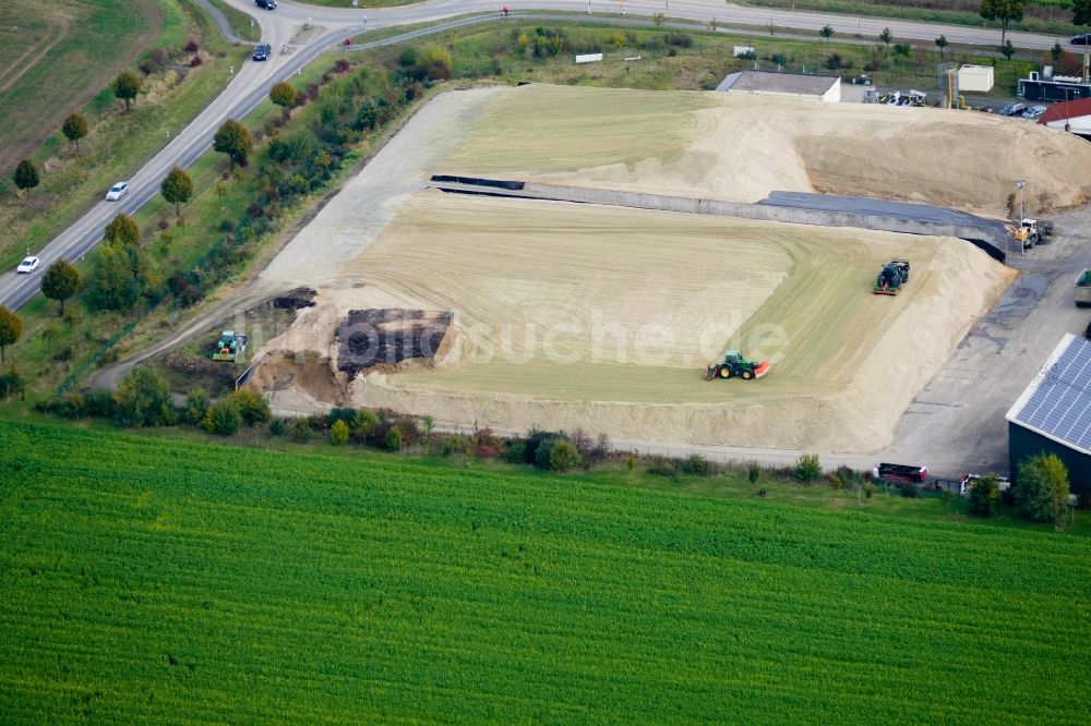 Luftbild Rosdorf - Mais- Ernte in einem Landwirtschaftsbetrieb in Rosdorf im Bundesland Niedersachsen, Deutschland