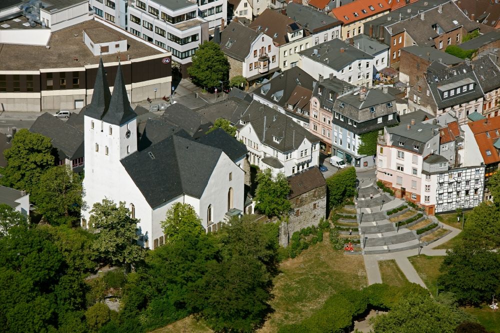 Iserlohn von oben - Marienkirche in Iserlohn im Bundesland Nordrhein-Westfalen