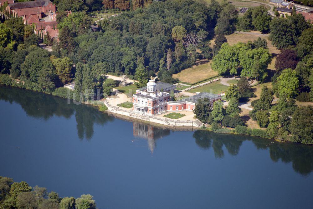 Luftaufnahme Potsdam - Marmorpalais Im Neuen Garten in Potsdam im Bundesland Brandenburg, Deutschland