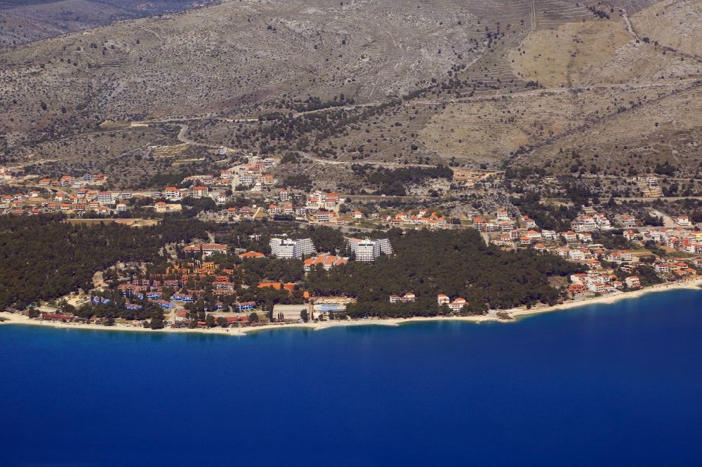 Luftbild Seget Donji - Meeres-Küste Adriatisches Meer in Seget Donji in Splitsko-dalmatinska zupanija, Kroatien