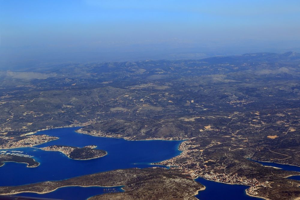 Luftaufnahme Rogoznica - Meeres-Küste des Mittelmeeres an der Adria bei Rogoznica und Razanj in Sibensko-kninska zupanija, Kroatien