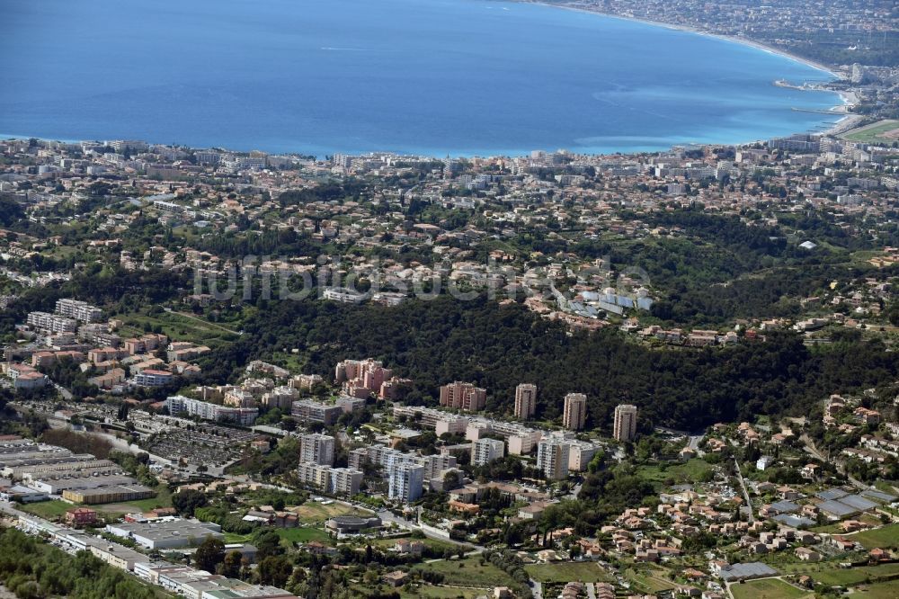 Luftaufnahme La Gaude - Meeres-Küste des Mittelmeers in La Gaude in Provence-Alpes-Cote d'Azur, Frankreich
