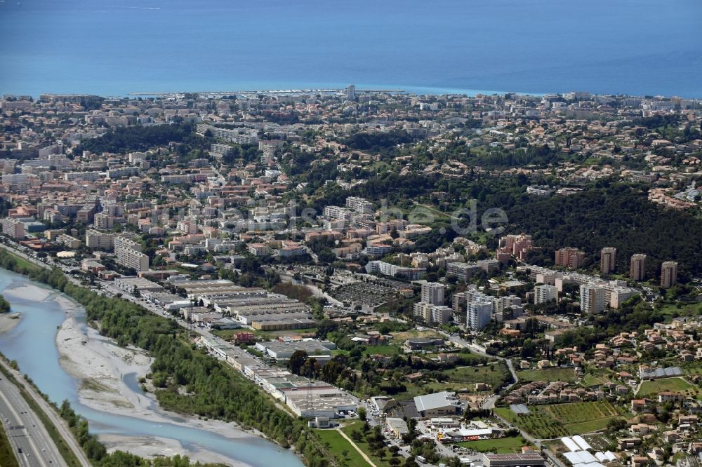 La Gaude aus der Vogelperspektive: Meeres-Küste des Mittelmeers in La Gaude in Provence-Alpes-Cote d'Azur, Frankreich