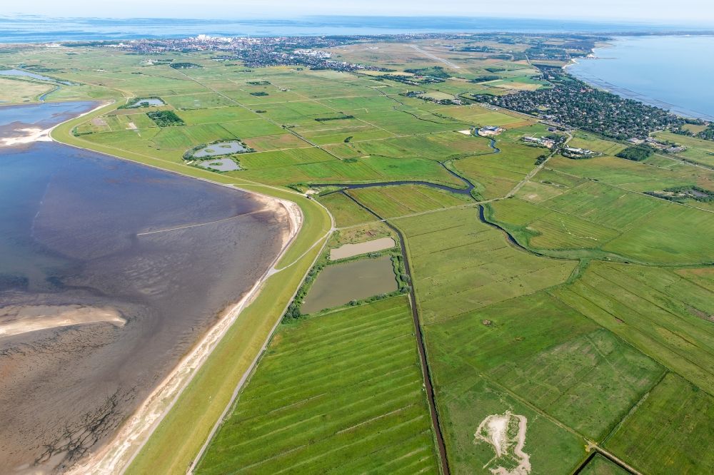 Sylt aus der Vogelperspektive: Meeres-Küste der Nordsee in Keitum im Bundesland Schleswig-Holstein