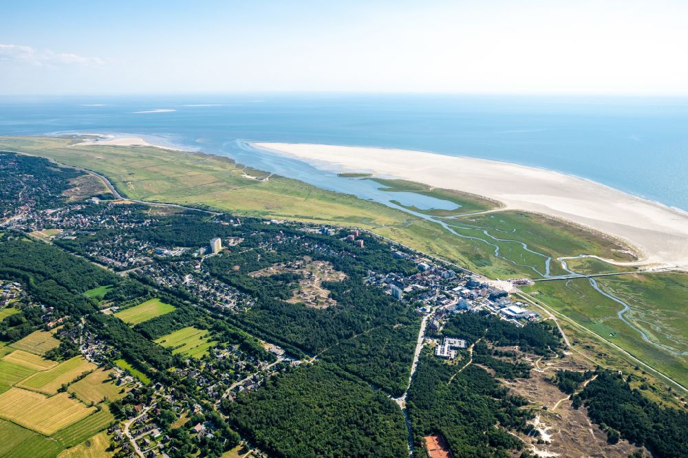 Luftaufnahme Sankt Peter-Ording - Meeres-Küste der Nordsee in Sankt Peter-Ording im Bundesland Schleswig-Holstein